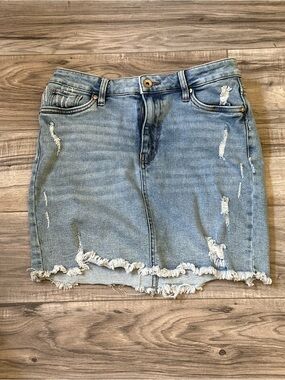 Kendall & Kylie Light Blue Distressed Denim Mini Skirt Frayed Hem Casual Size 9